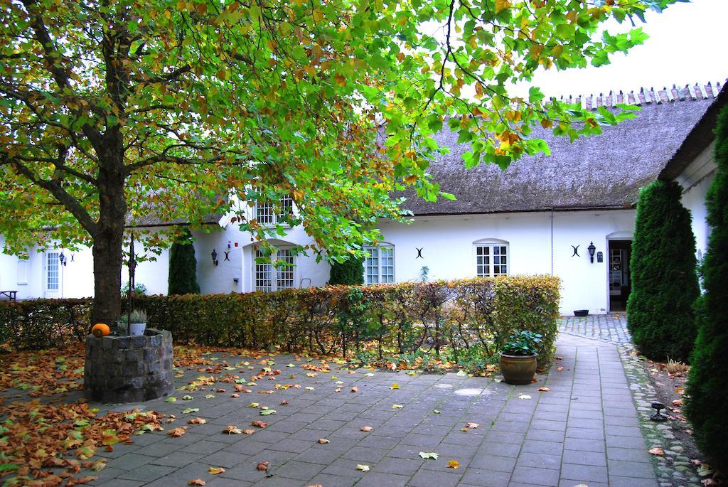 Karlaby Kro Ostra Tommarp Exterior photo